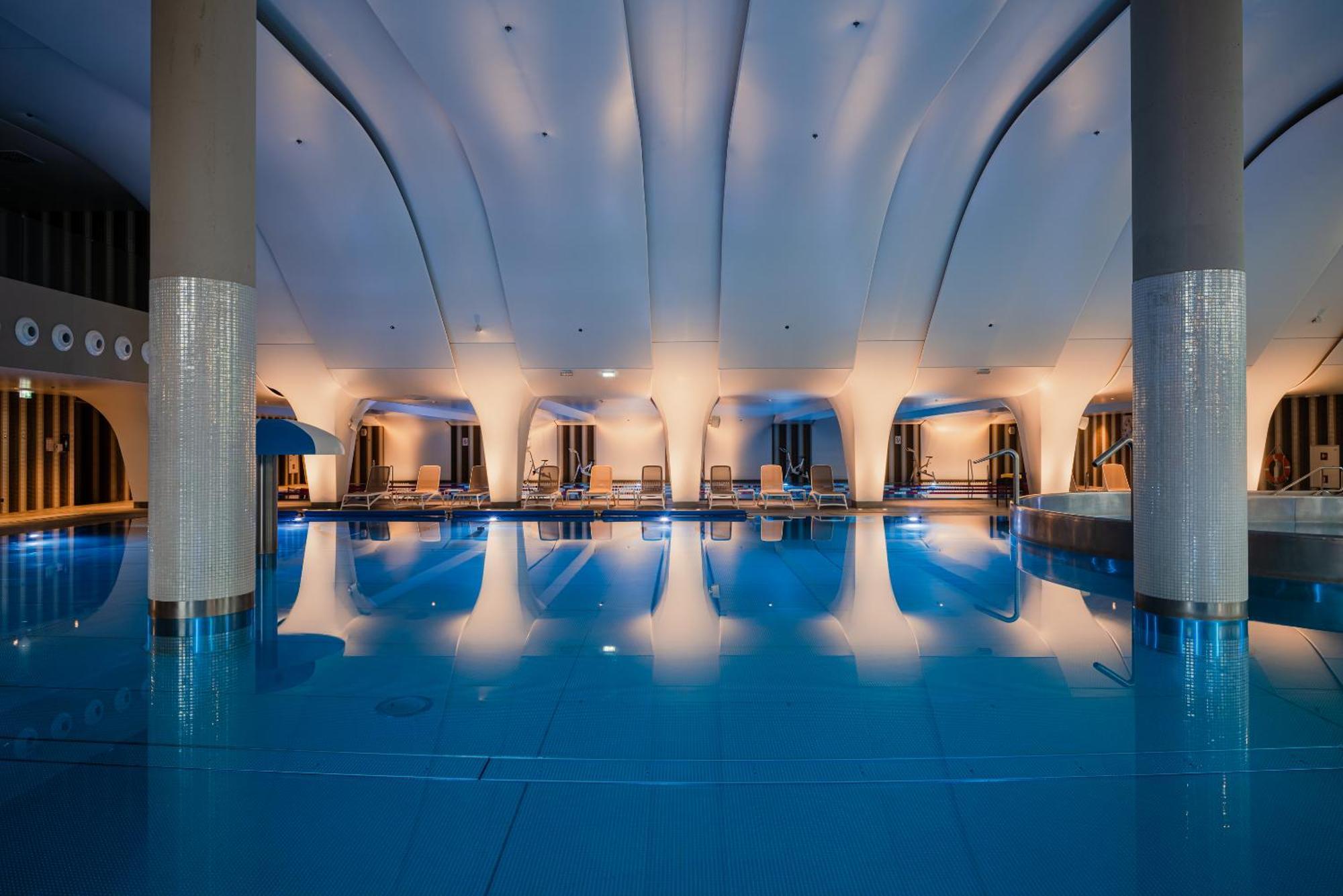 Hilton Swinoujscie Resort And Spa Exterior foto The swimming pool at the hotel